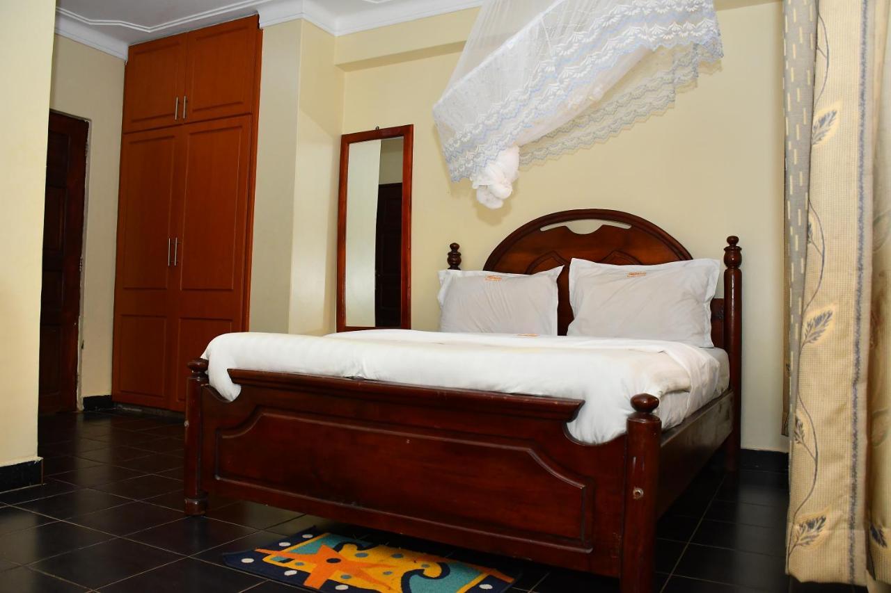 Florida Hotel Zaana Kampala Ngoại thất bức ảnh