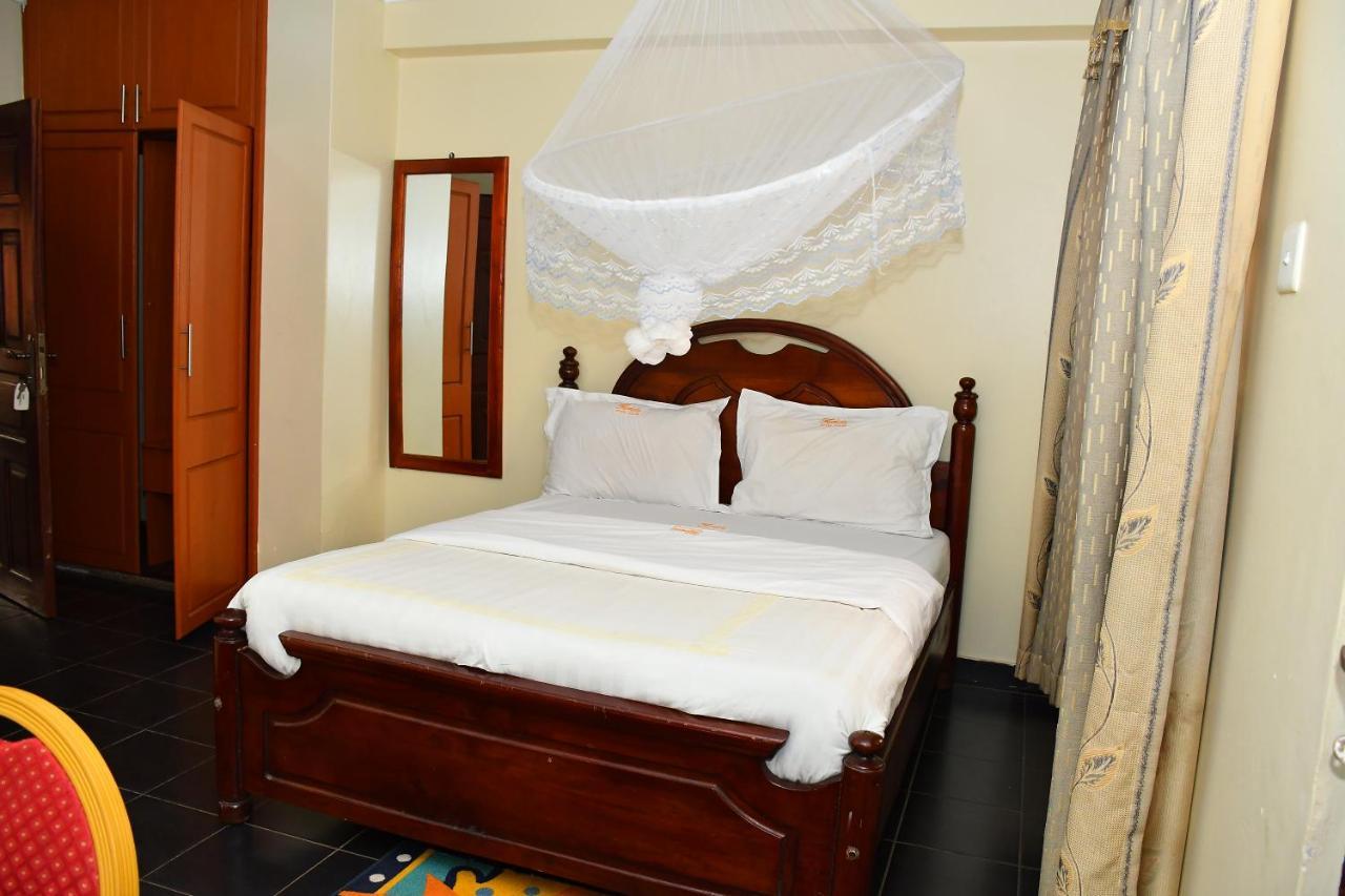 Florida Hotel Zaana Kampala Ngoại thất bức ảnh