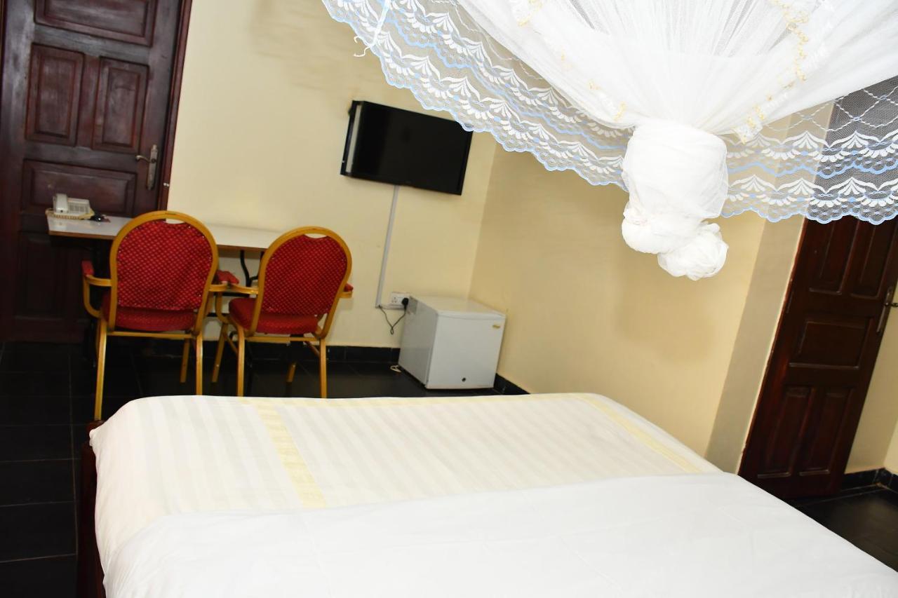 Florida Hotel Zaana Kampala Ngoại thất bức ảnh