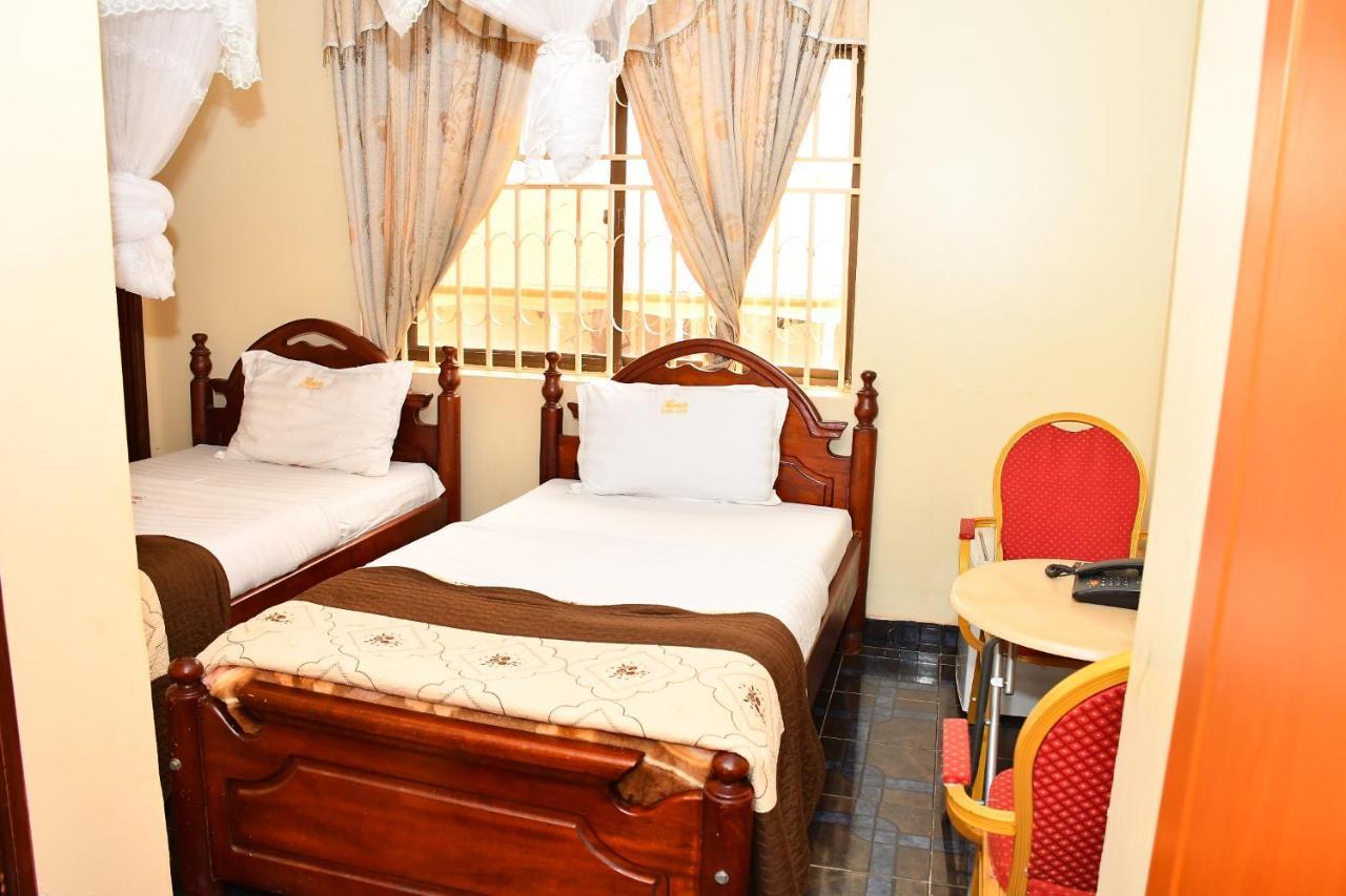 Florida Hotel Zaana Kampala Ngoại thất bức ảnh