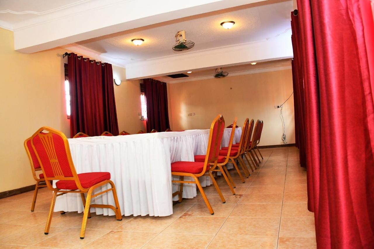 Florida Hotel Zaana Kampala Ngoại thất bức ảnh