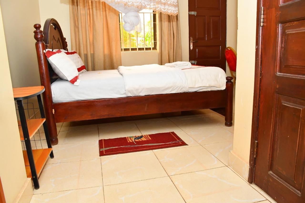 Florida Hotel Zaana Kampala Ngoại thất bức ảnh