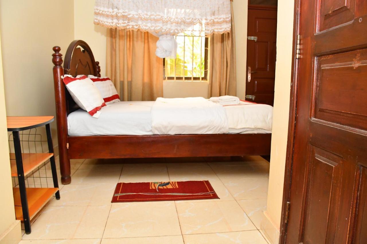 Florida Hotel Zaana Kampala Ngoại thất bức ảnh