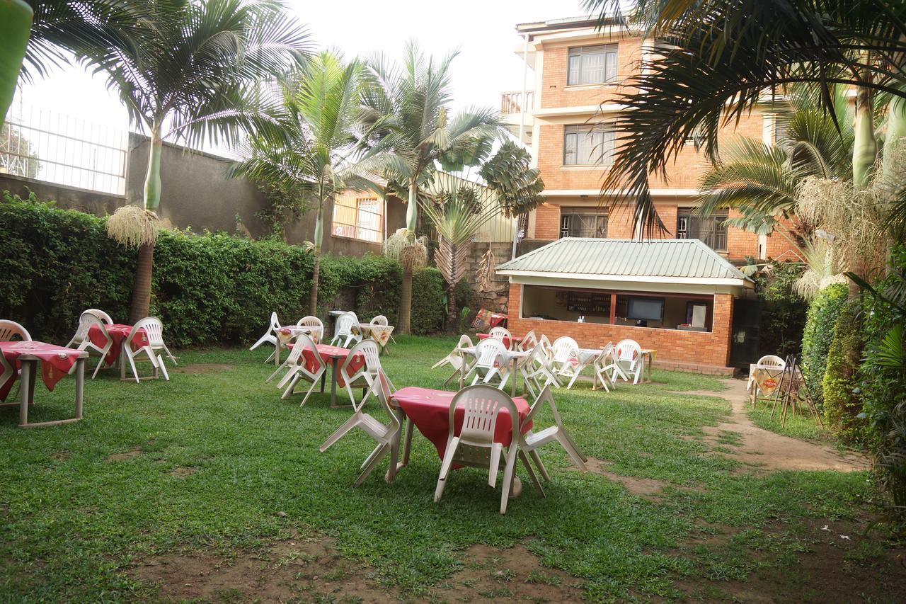 Florida Hotel Zaana Kampala Ngoại thất bức ảnh