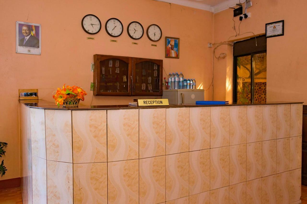 Florida Hotel Zaana Kampala Ngoại thất bức ảnh