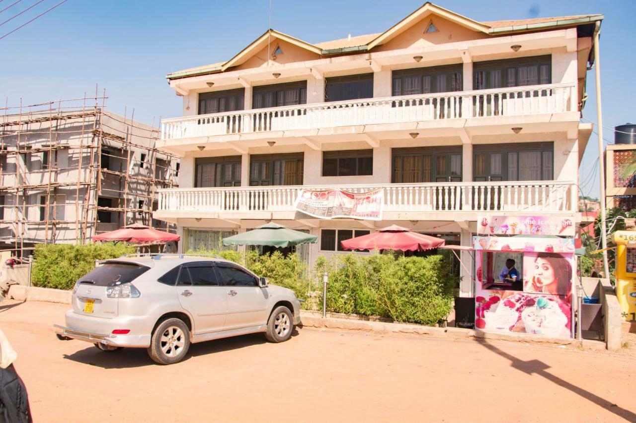 Florida Hotel Zaana Kampala Ngoại thất bức ảnh