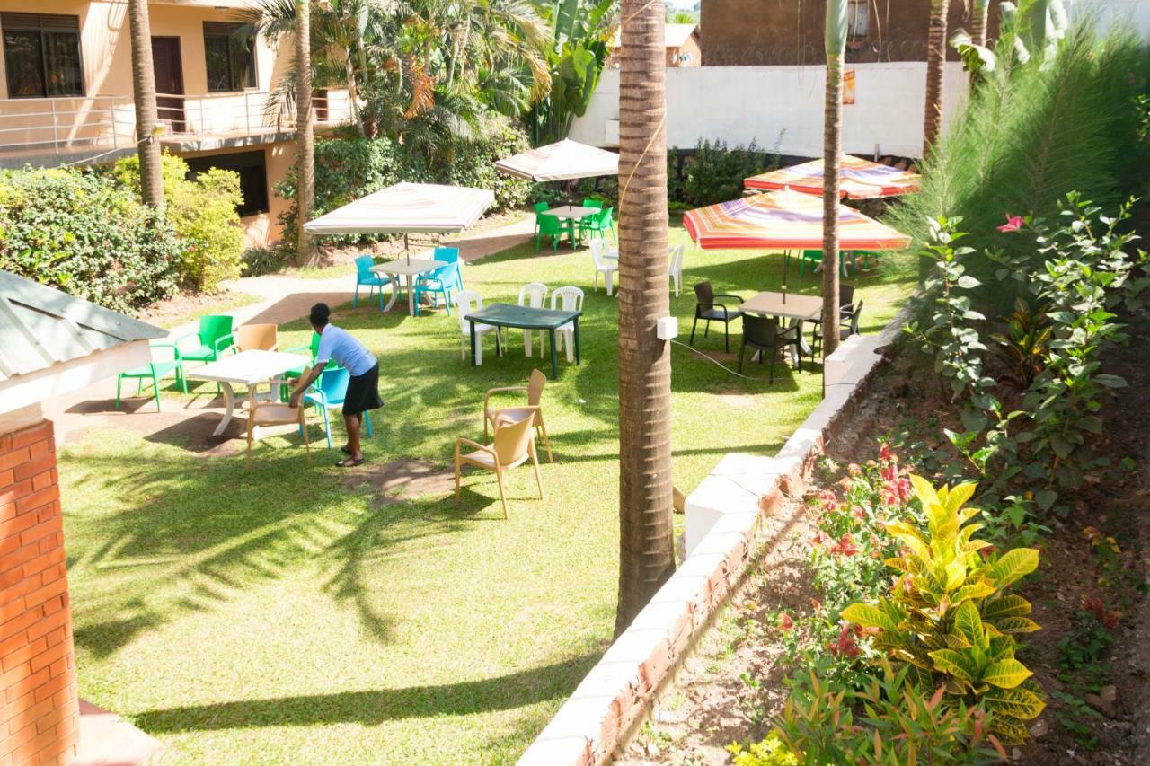 Florida Hotel Zaana Kampala Ngoại thất bức ảnh